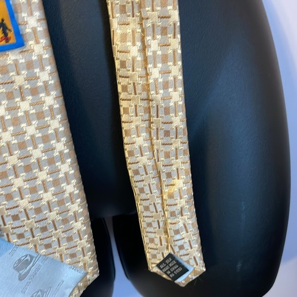 Steve Harvey Collection Gold Silver Tan Geometric Design Silk Handmade Necktie - Picture 13 of 13